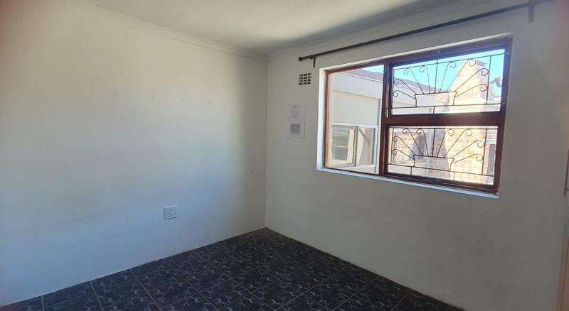To Let 2 Bedroom Property for Rent in Forest Village Western Cape